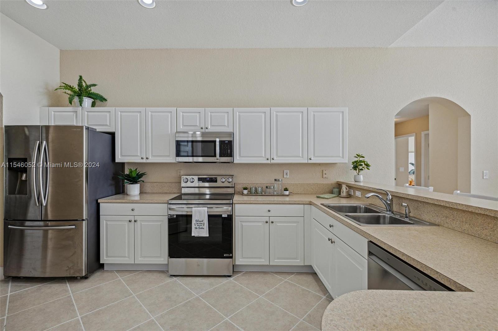 Lakes by the Bay Amber - Residential