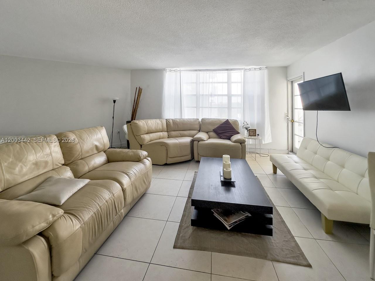 COMMODORE PLAZA CONDO - Residential