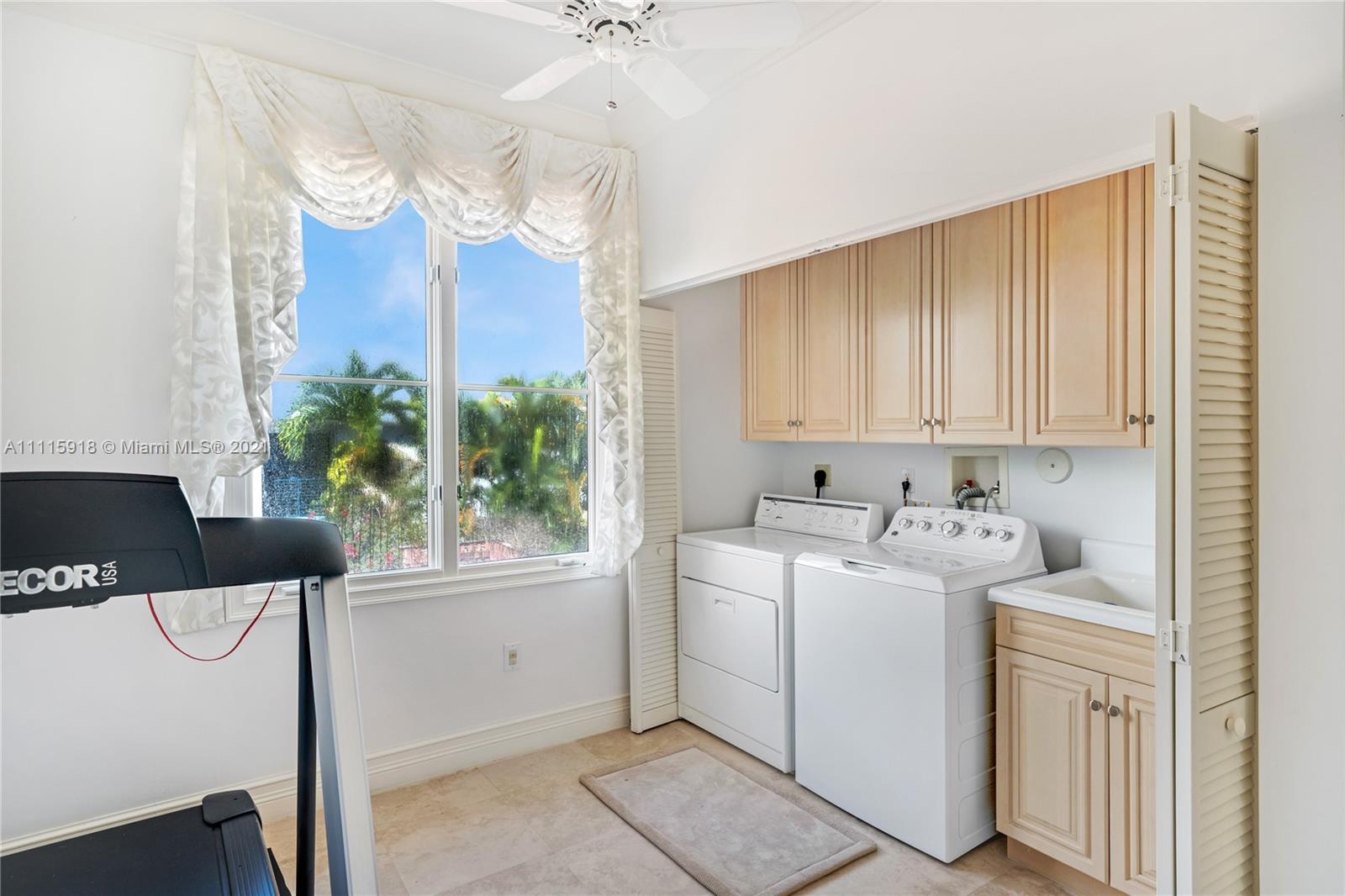 NAVARRO ISLE - Residential
