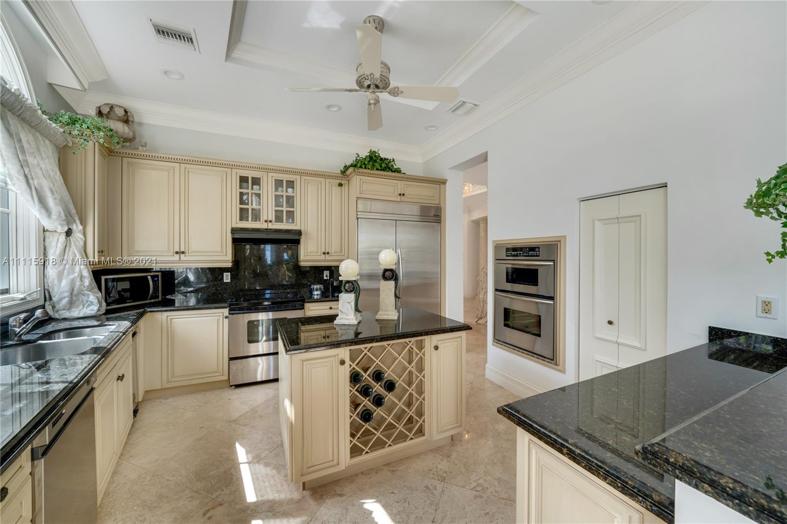 NAVARRO ISLE - Residential