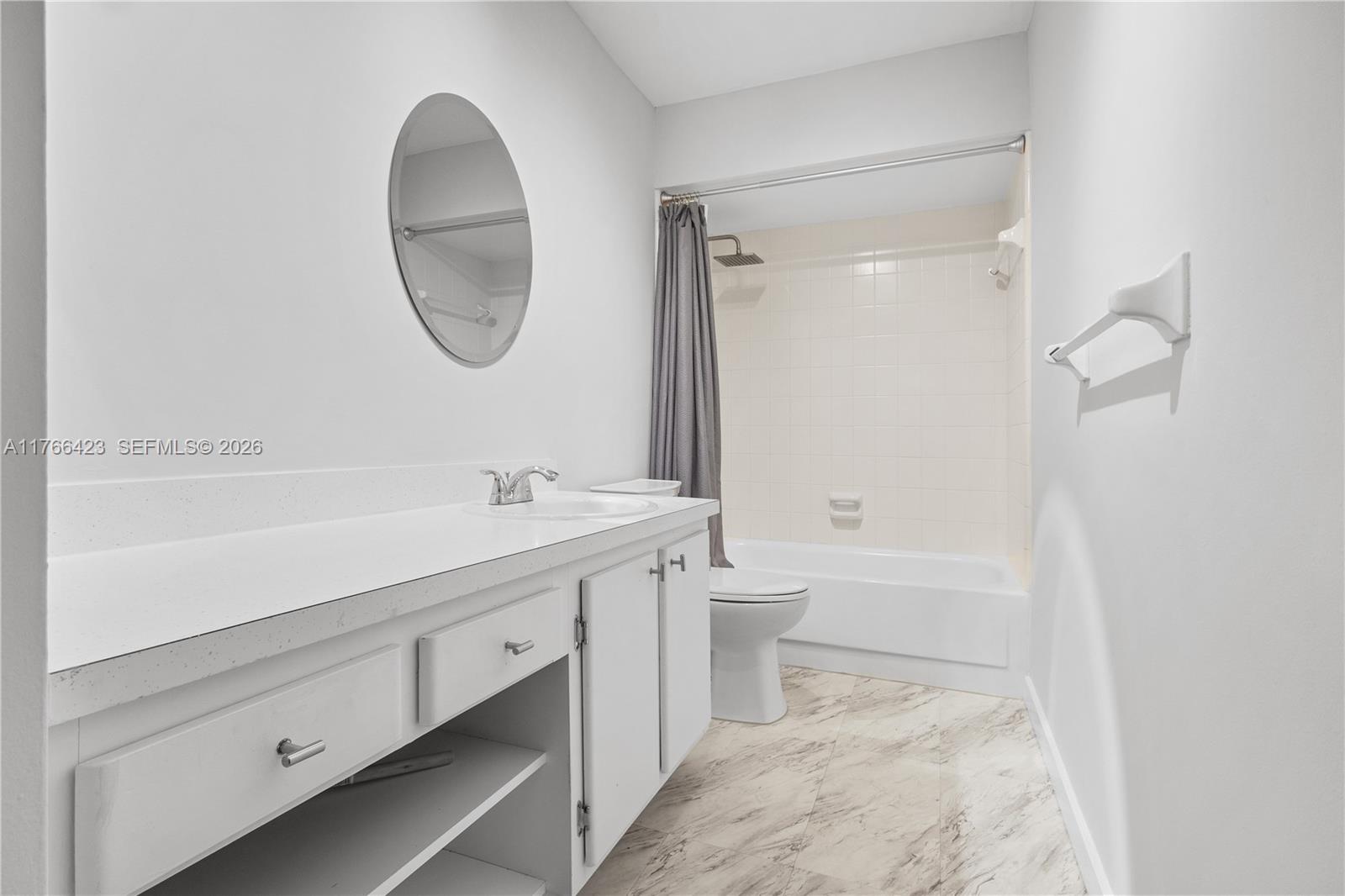 RIVER SHORES CONDO - Residential