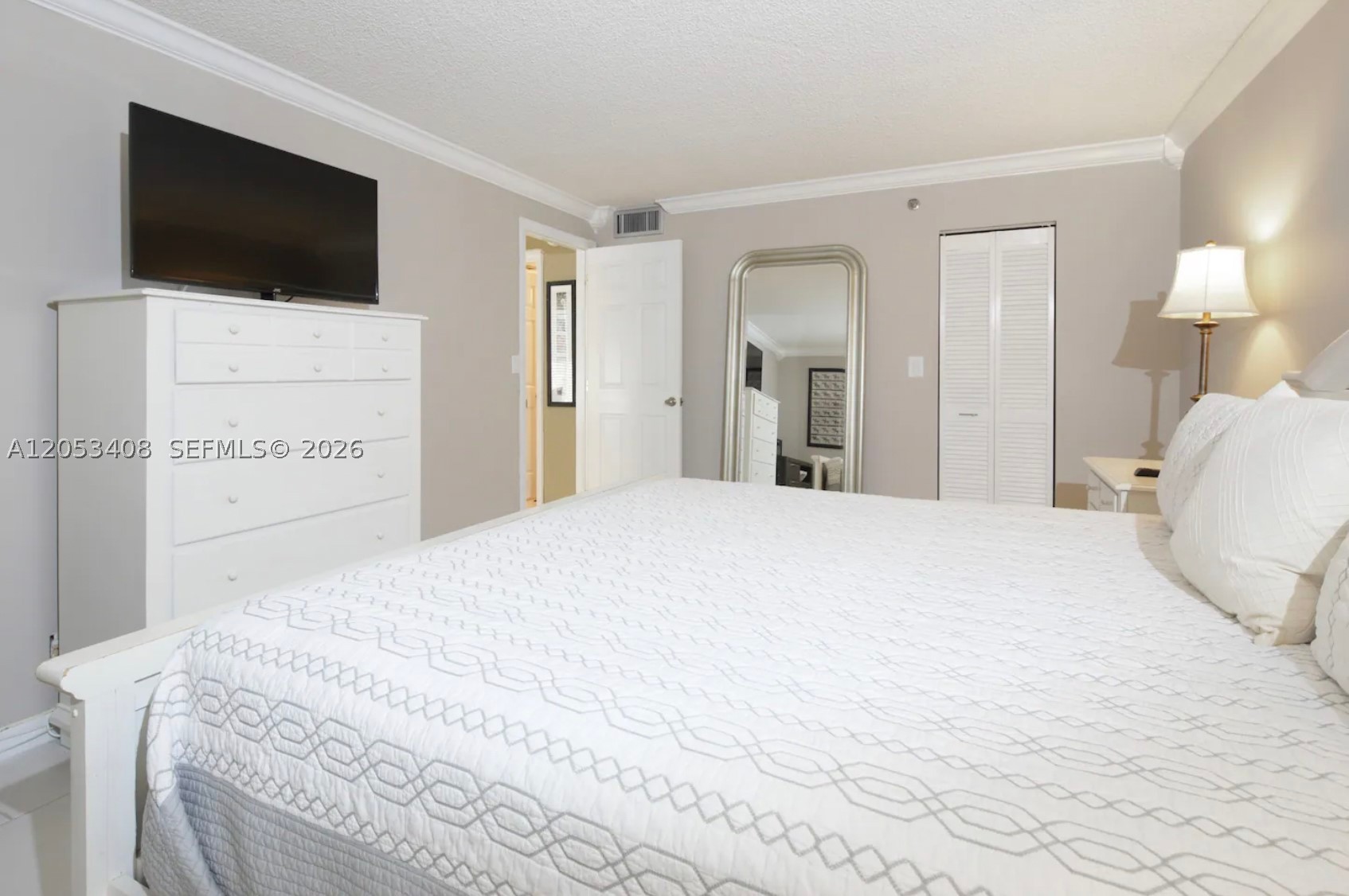 OCEANFRONT PLAZA CONDO - Residential Lease