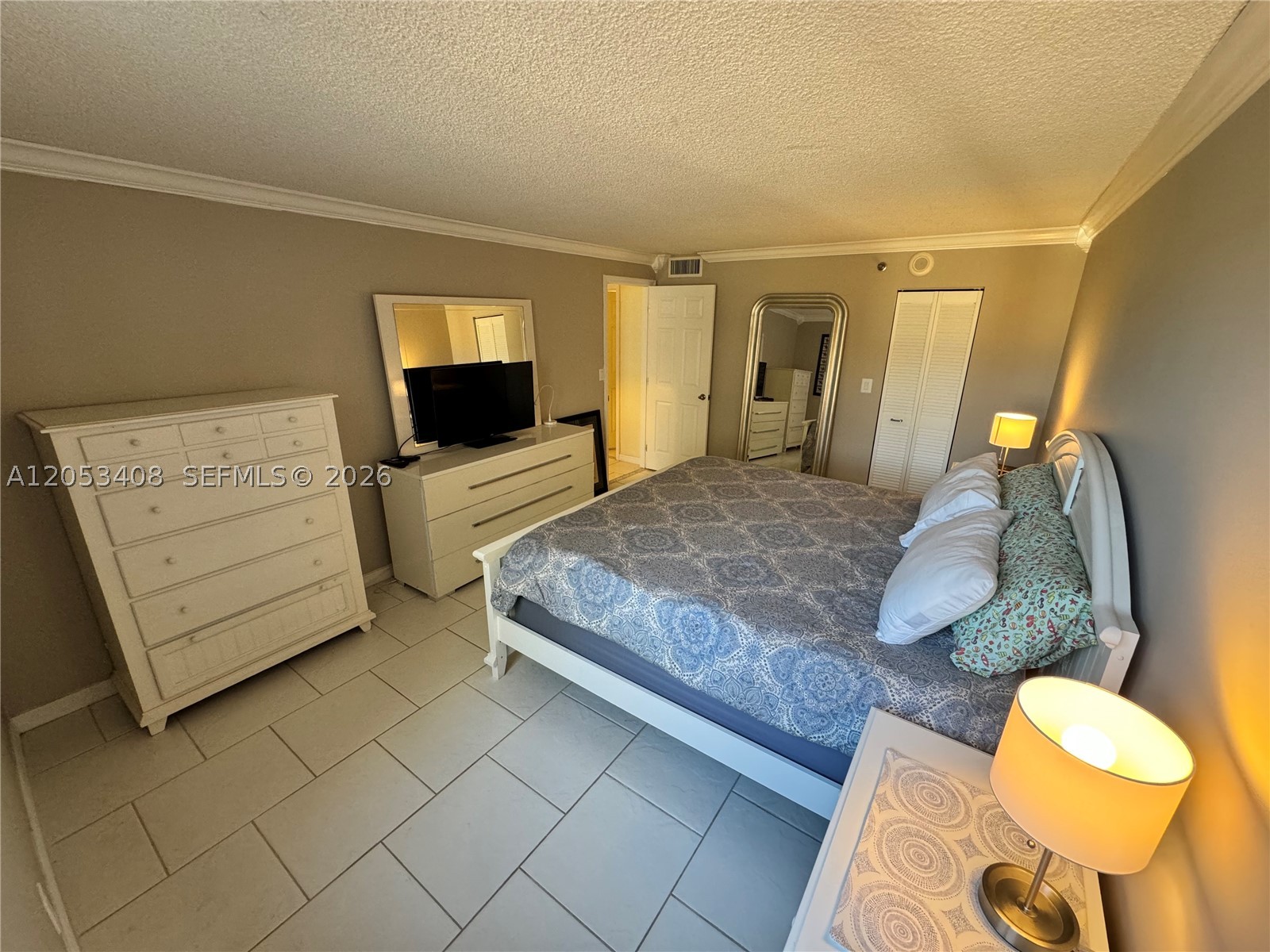 OCEANFRONT PLAZA CONDO - Residential Lease