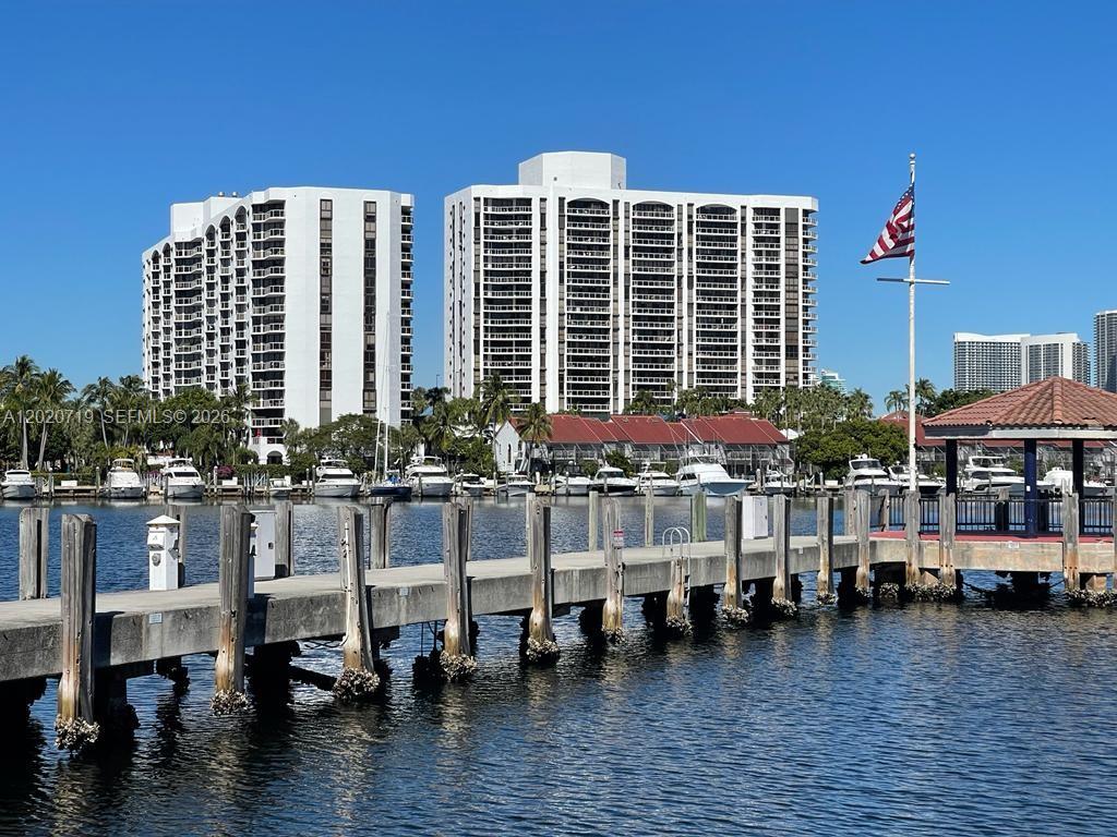 PORTSVIEW @ THE WATERWAYS - Residential