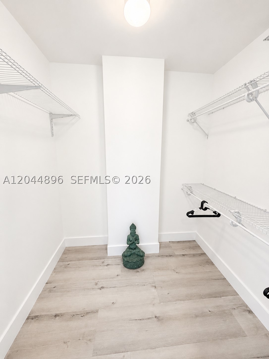 NIRVANA CONDO NO FIVE CON - Residential Lease