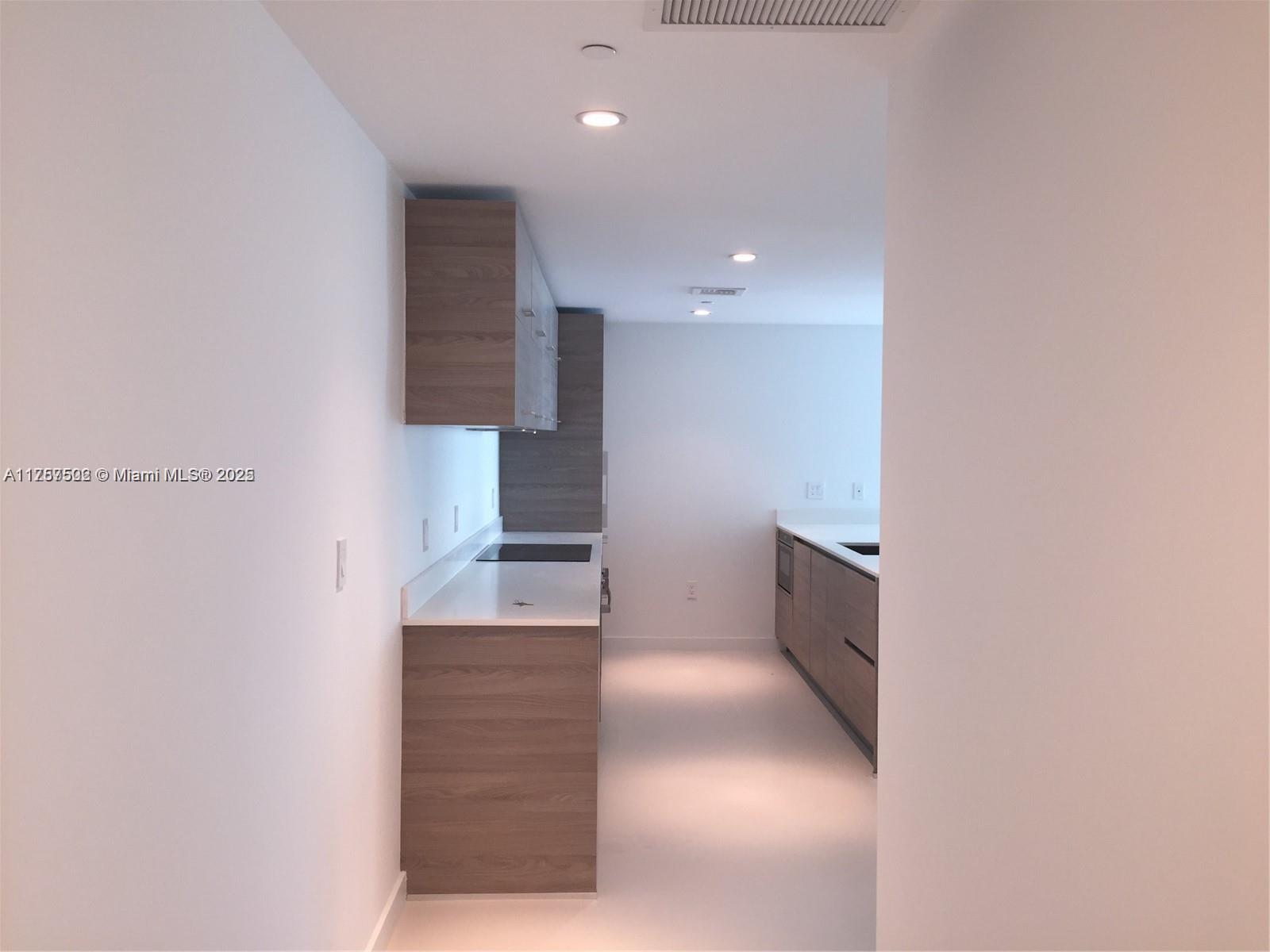 1300 S MIAMI AVENUE CONDO - Residential