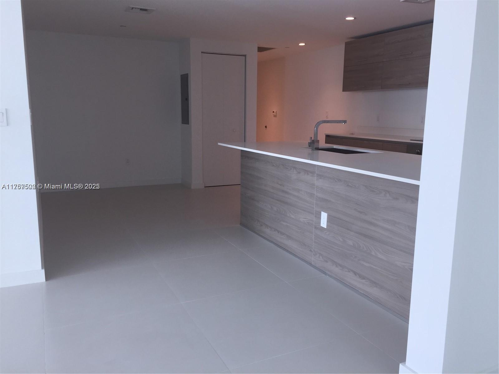 1300 S MIAMI AVENUE CONDO - Residential