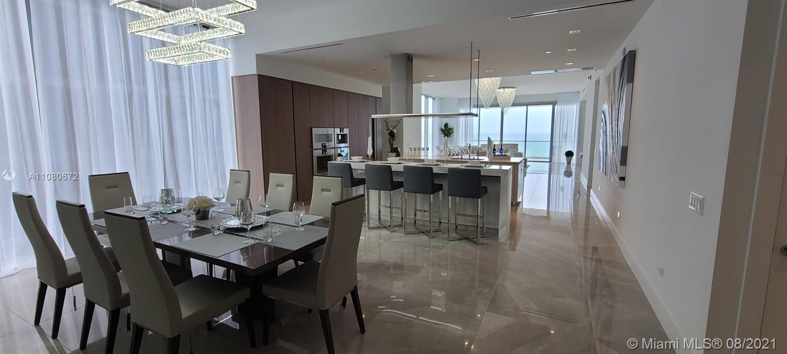 TURNBERRY OCEAN CLUB - Residential
