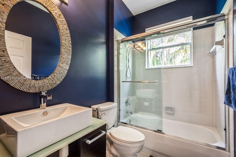 SUNSET LAKES PLAT ONE - Residential