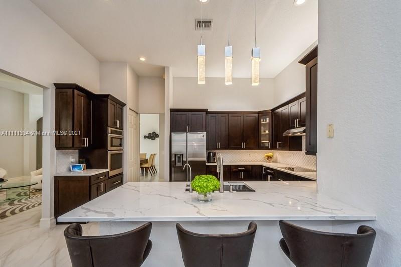 SUNSET LAKES PLAT ONE - Residential
