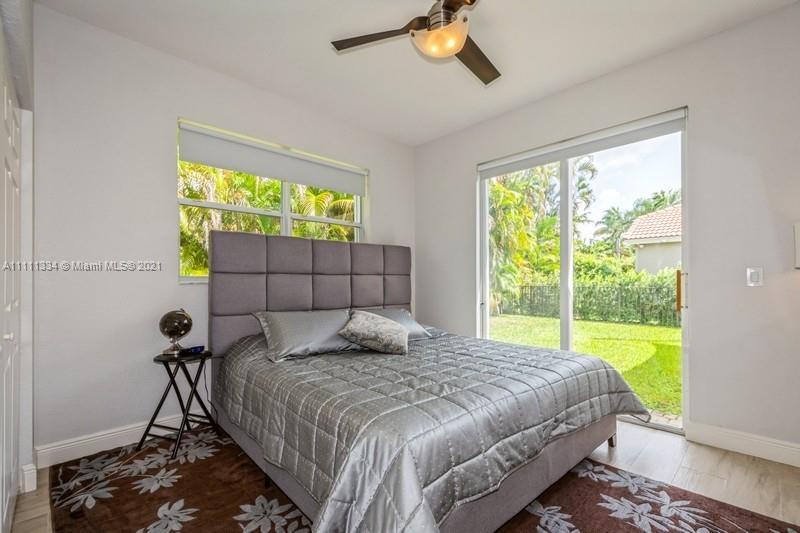 SUNSET LAKES PLAT ONE - Residential