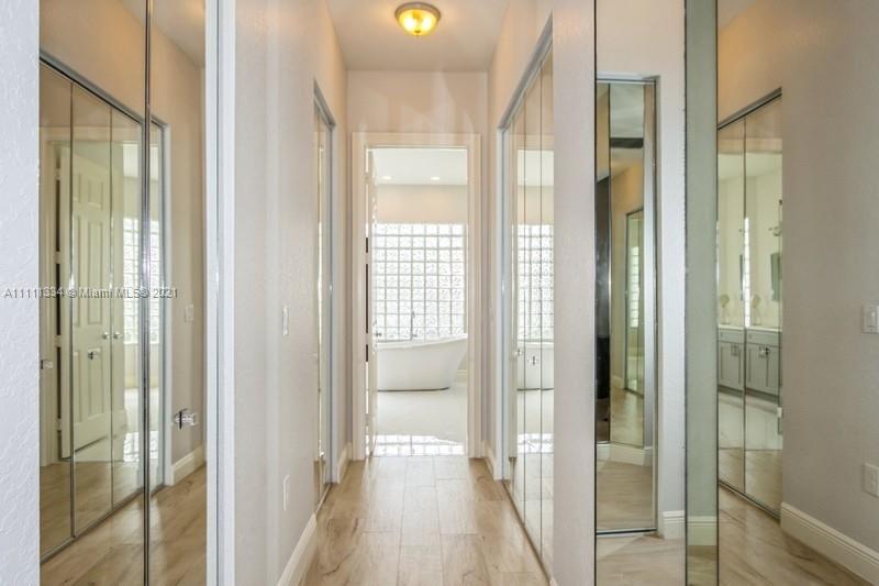 SUNSET LAKES PLAT ONE - Residential