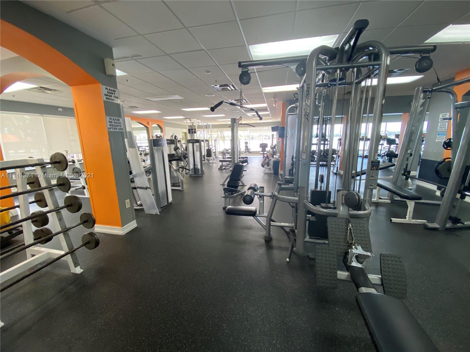 SUNSET LAKES PLAT ONE - Residential