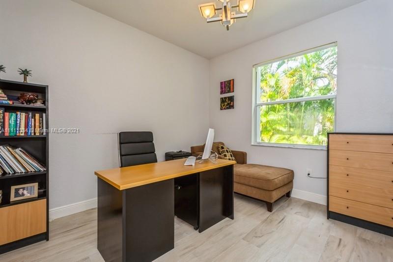 SUNSET LAKES PLAT ONE - Residential