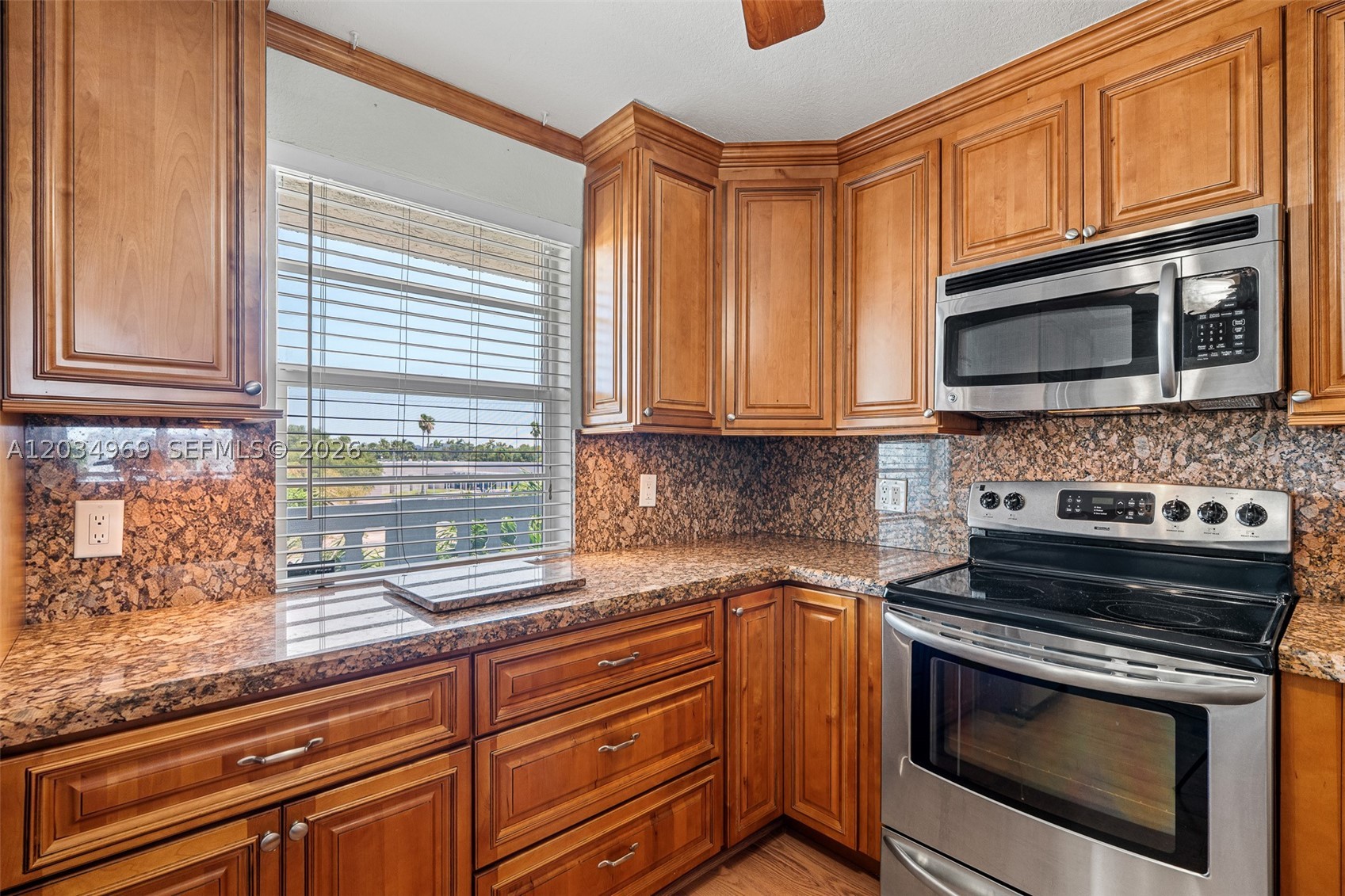 MEADOWBROOK LAKES CONDO - Residential