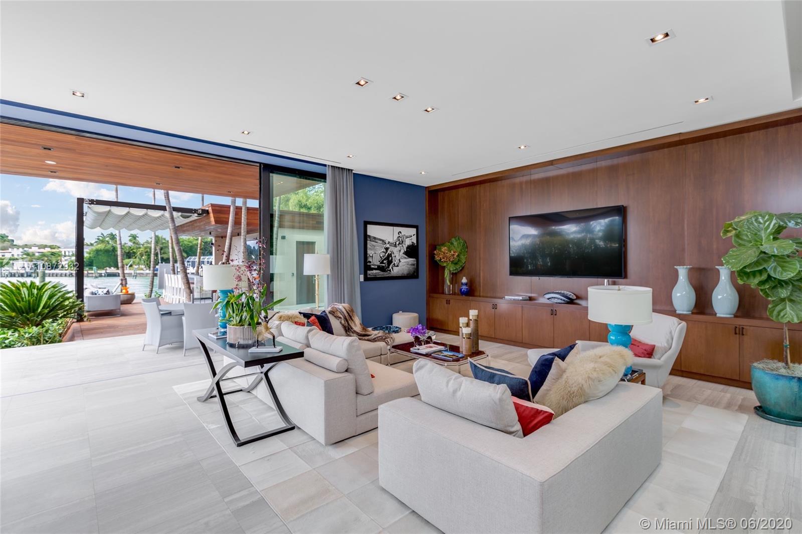 LA GORCE GOLF SUB - Residential