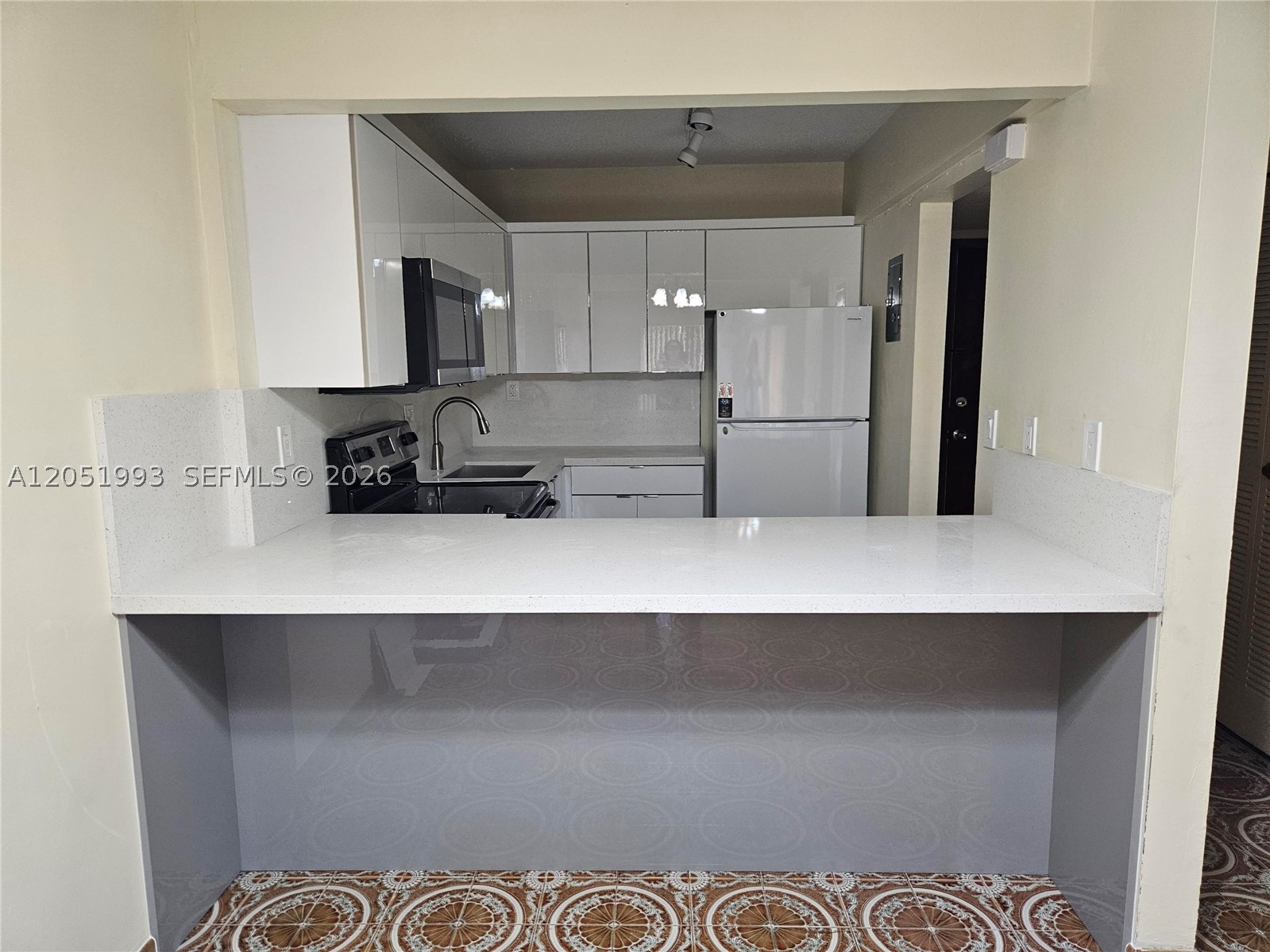 WESTCHESTER LUXURY CONDO - Residential Lease