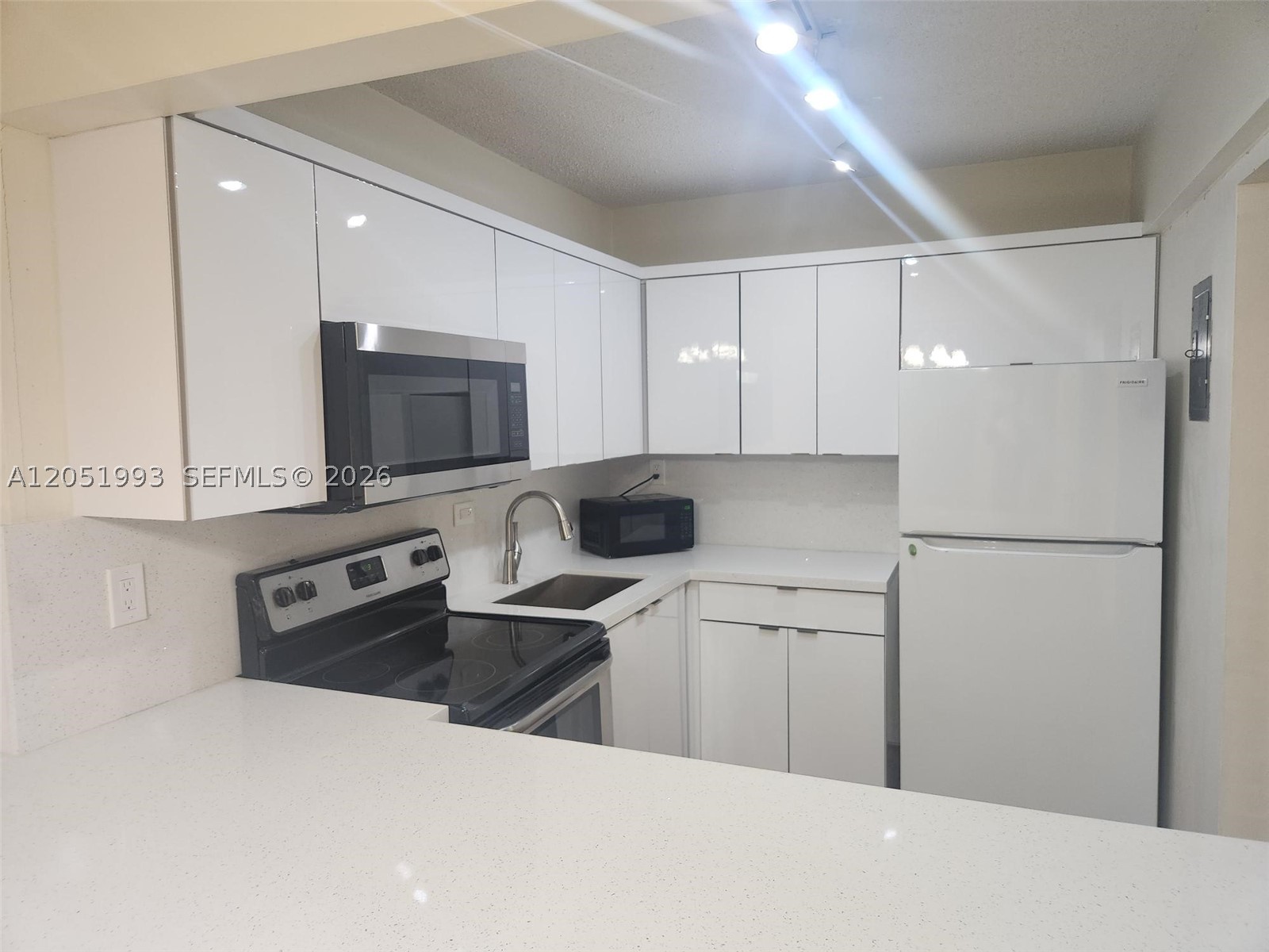 WESTCHESTER LUXURY CONDO - Residential Lease