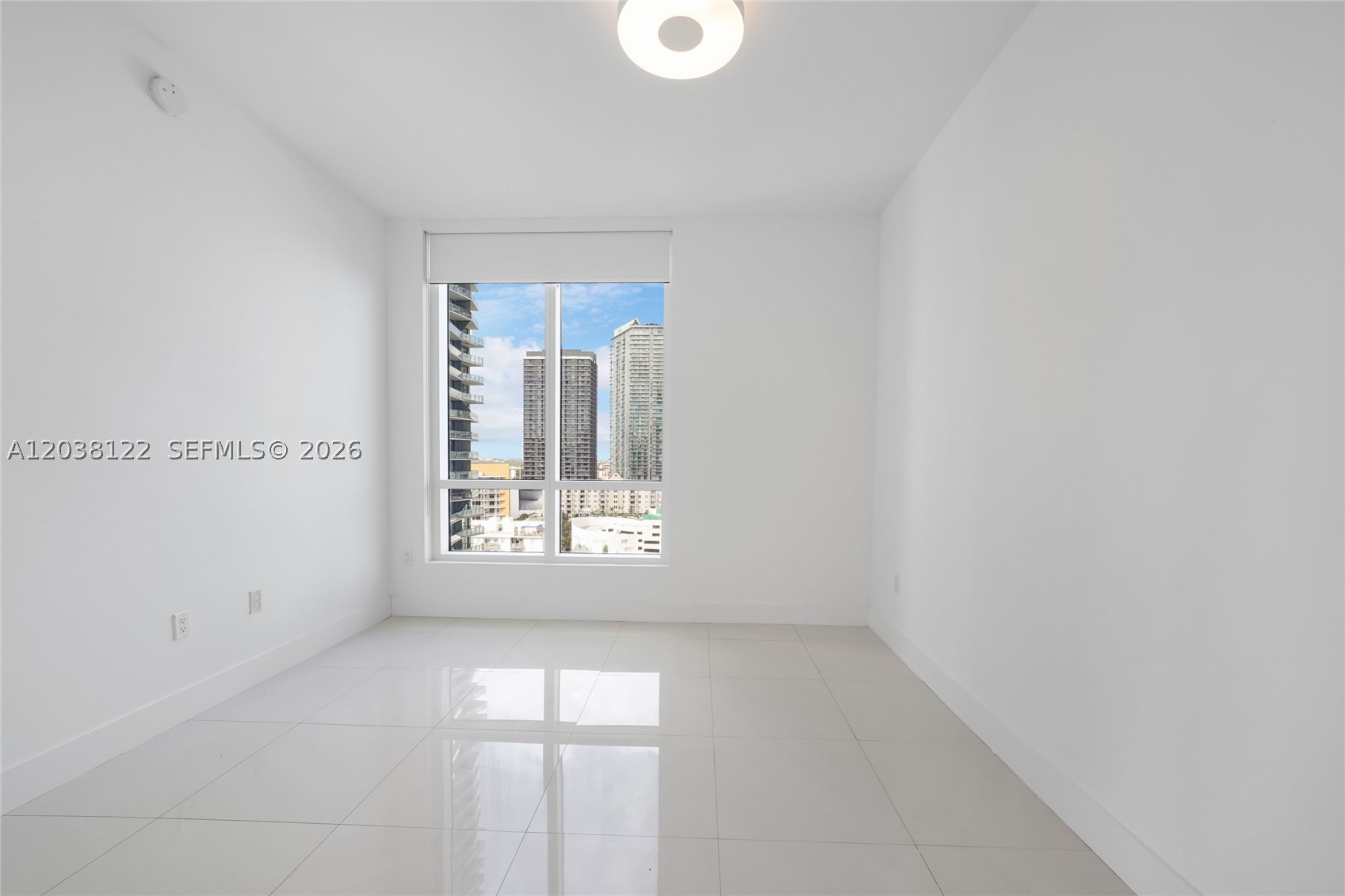 THE CRIMSON CONDO - Residential