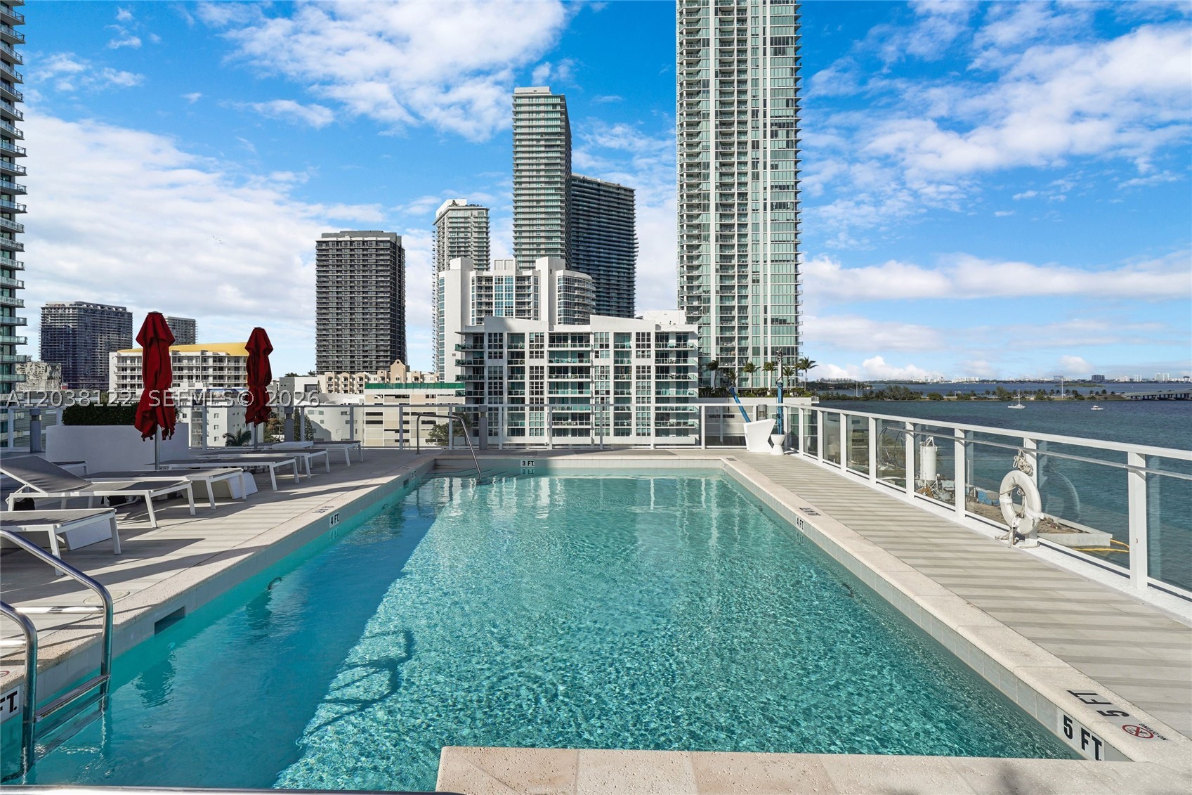 THE CRIMSON CONDO - Residential
