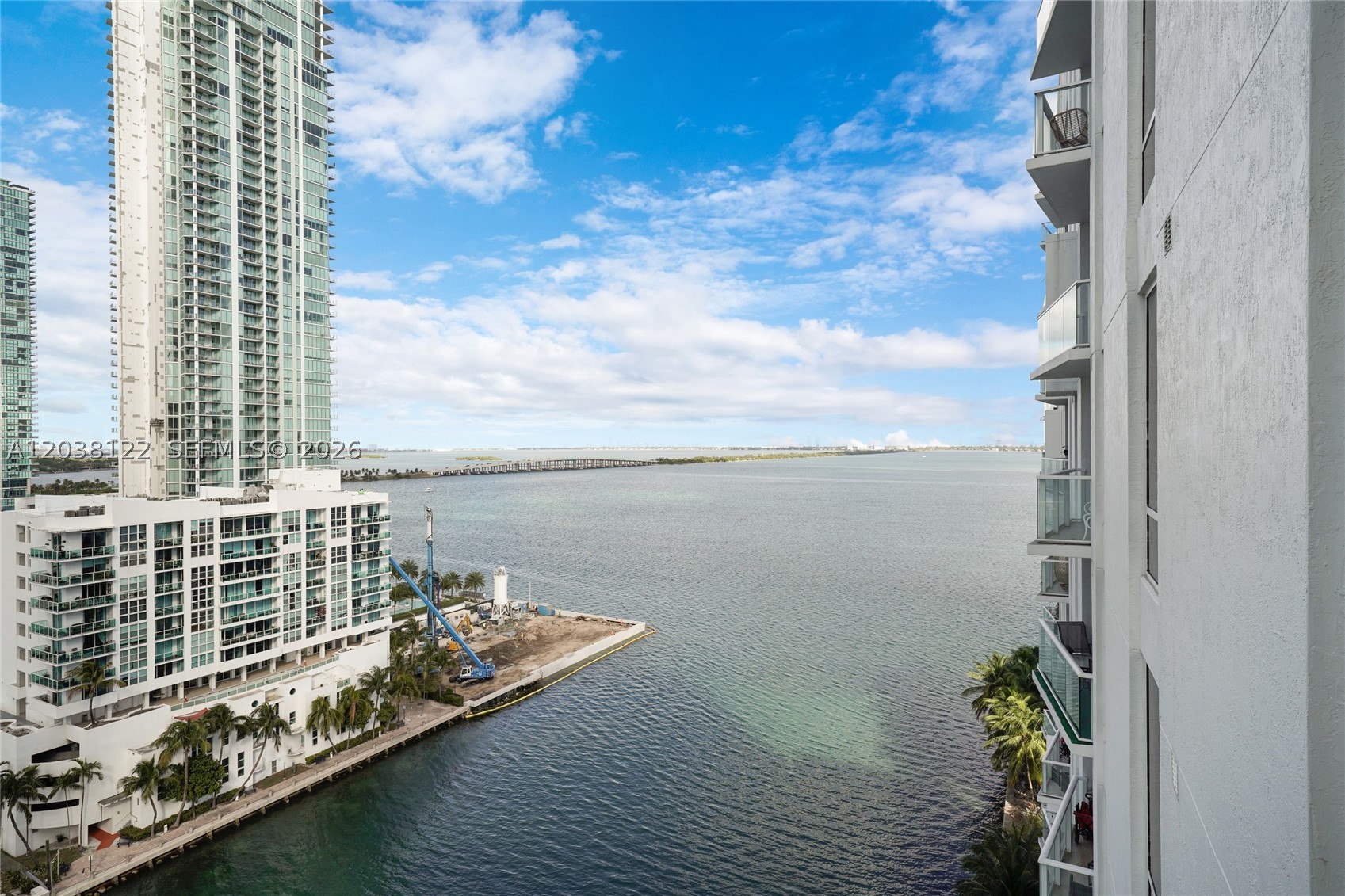 THE CRIMSON CONDO - Residential