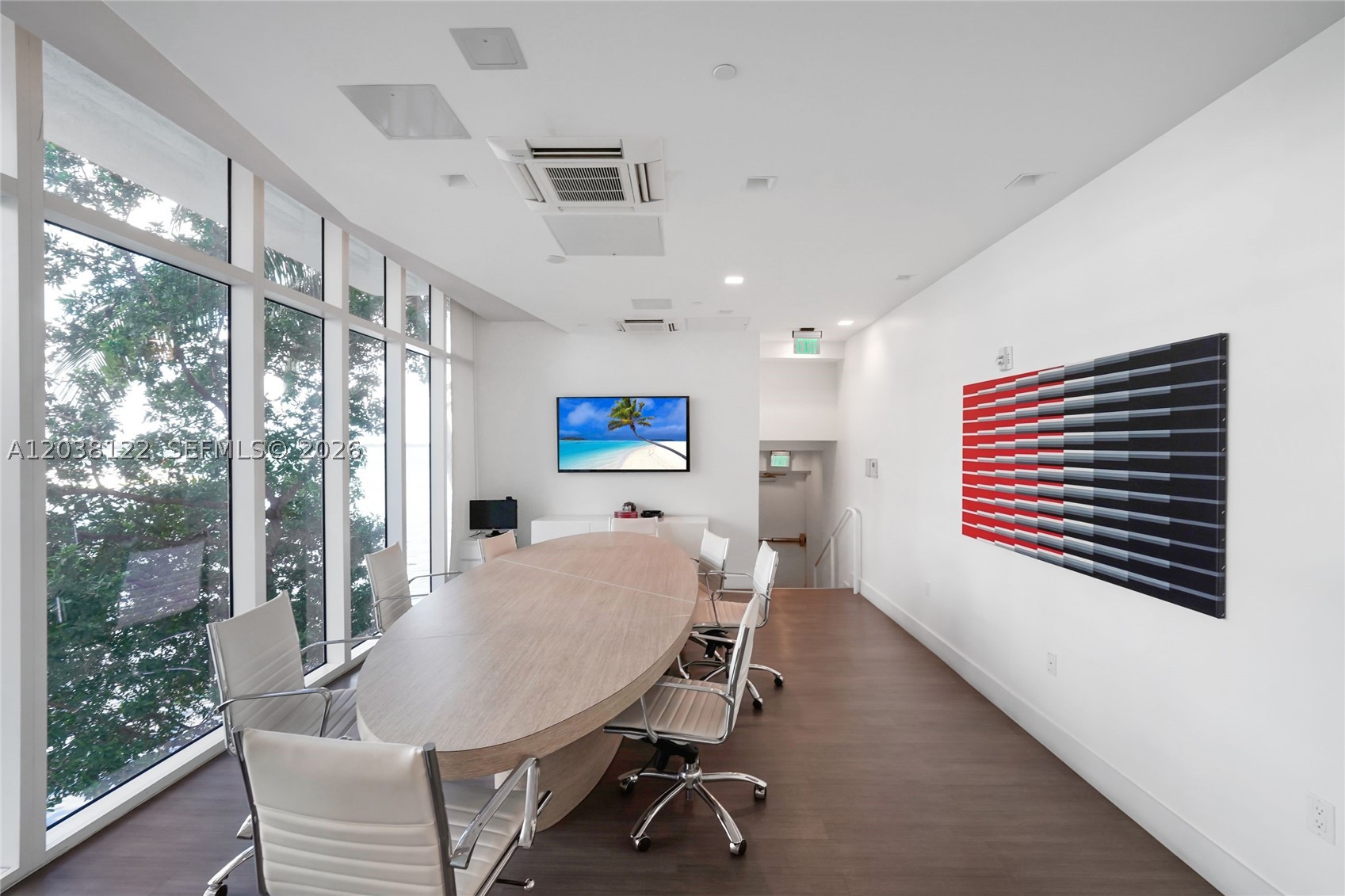 THE CRIMSON CONDO - Residential