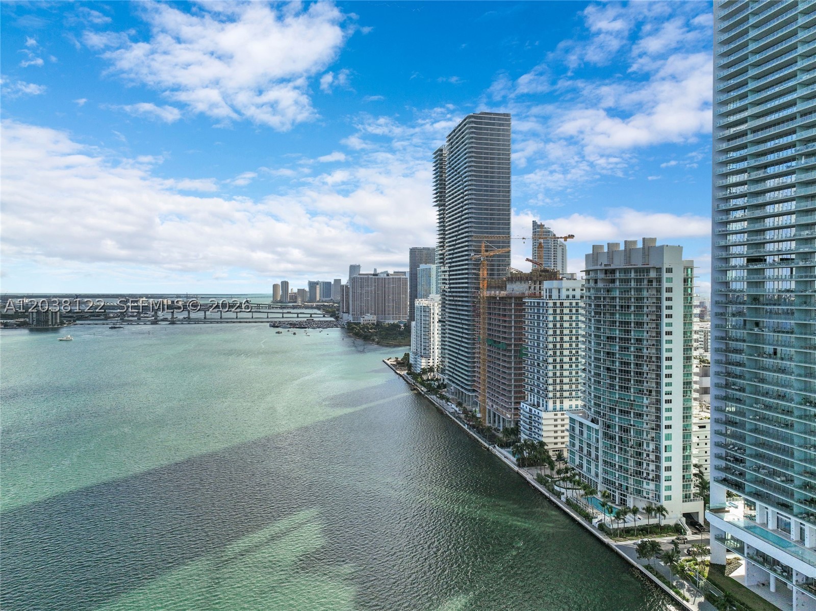 THE CRIMSON CONDO - Residential