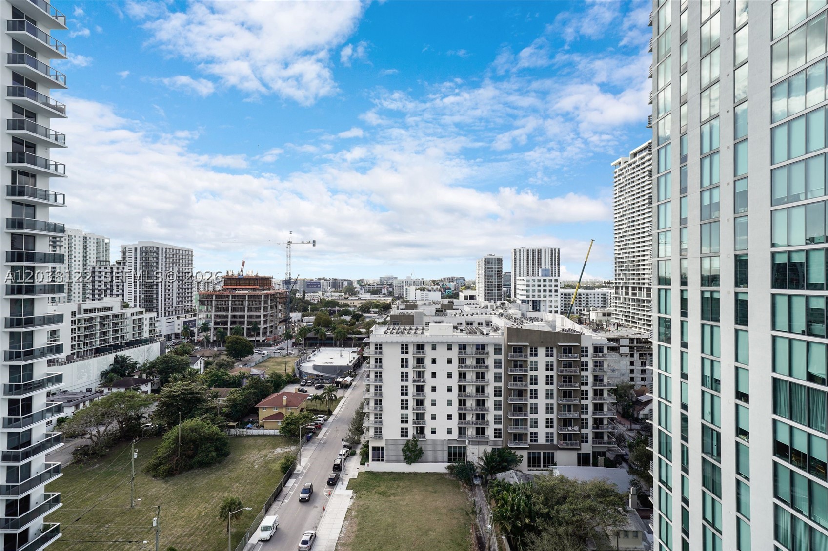 THE CRIMSON CONDO - Residential
