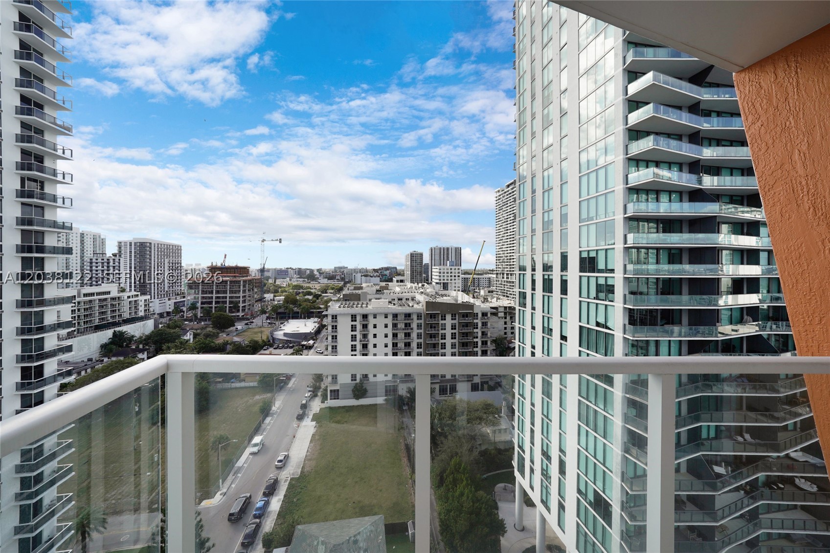 THE CRIMSON CONDO - Residential