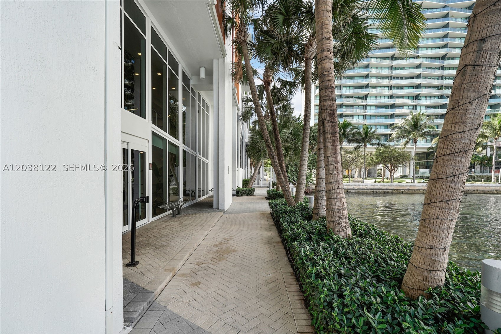 THE CRIMSON CONDO - Residential