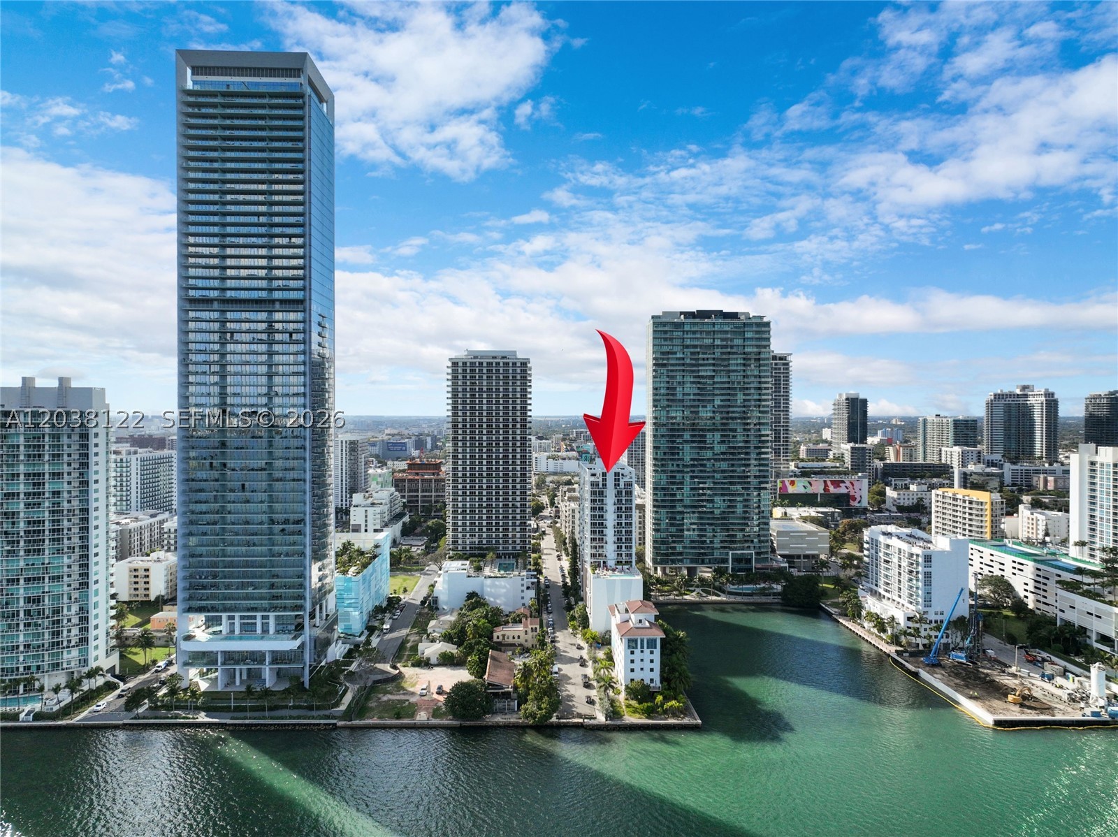 THE CRIMSON CONDO - Residential