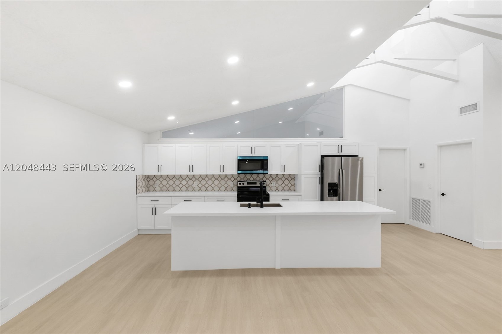 BOULEVARD WOODS NORTH - Residential