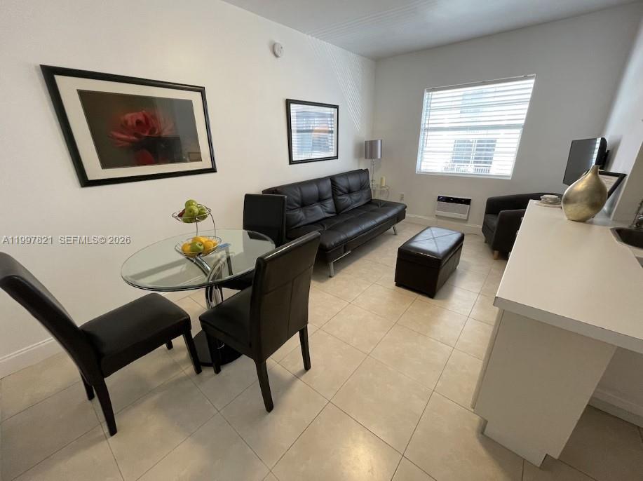 OCEAN WALK ON SOUTH BEACH - Residential
