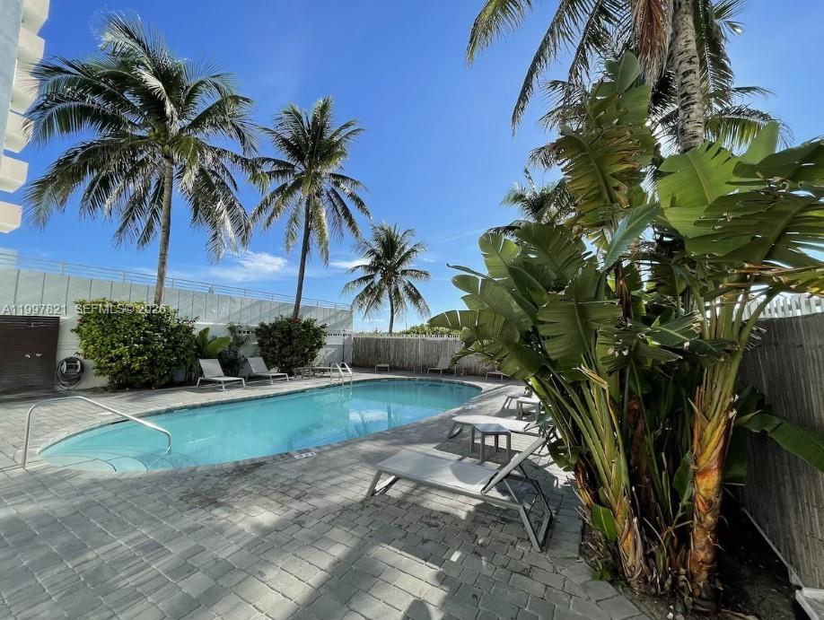 OCEAN WALK ON SOUTH BEACH - Residential