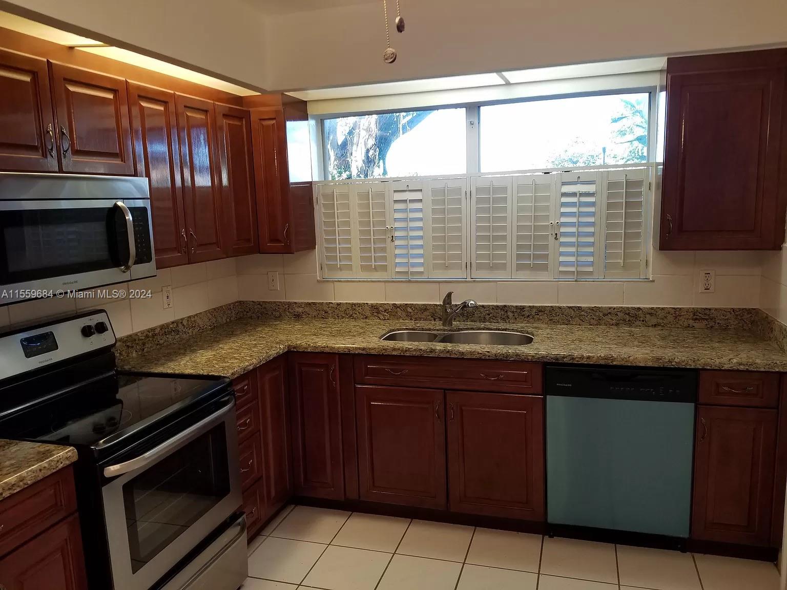 KEYS GATE CONDO NO ONE - Residential Lease