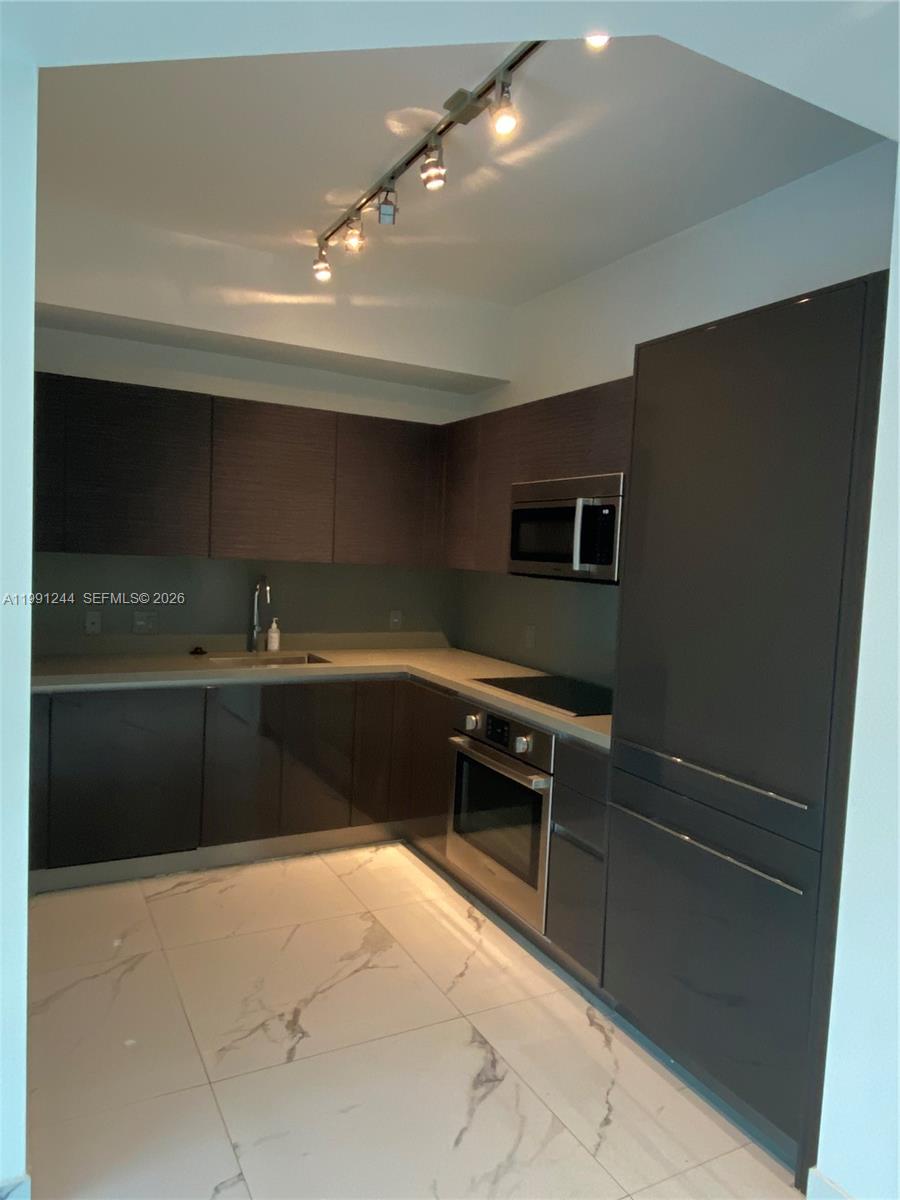 THE BONDO (1080 BRICKELL) - Residential
