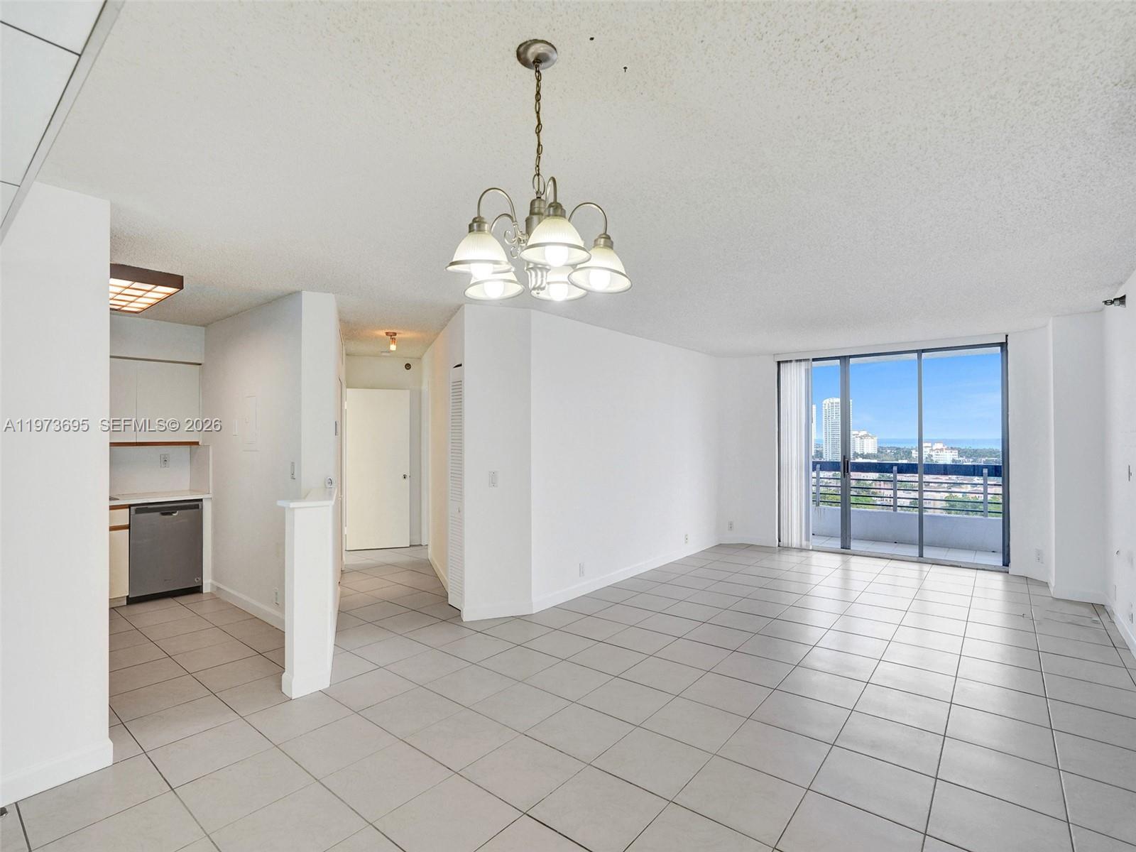 MYSTIC POINTE TOWER 600 C - Residential