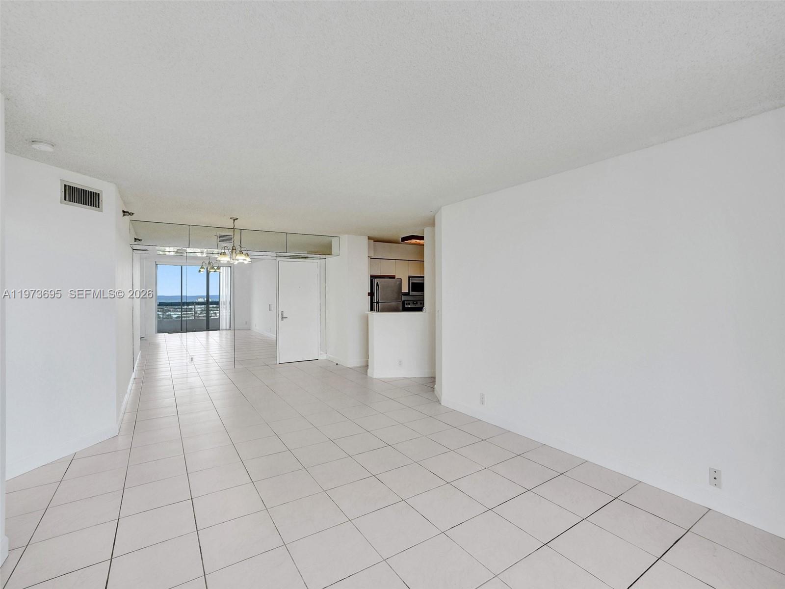 MYSTIC POINTE TOWER 600 C - Residential