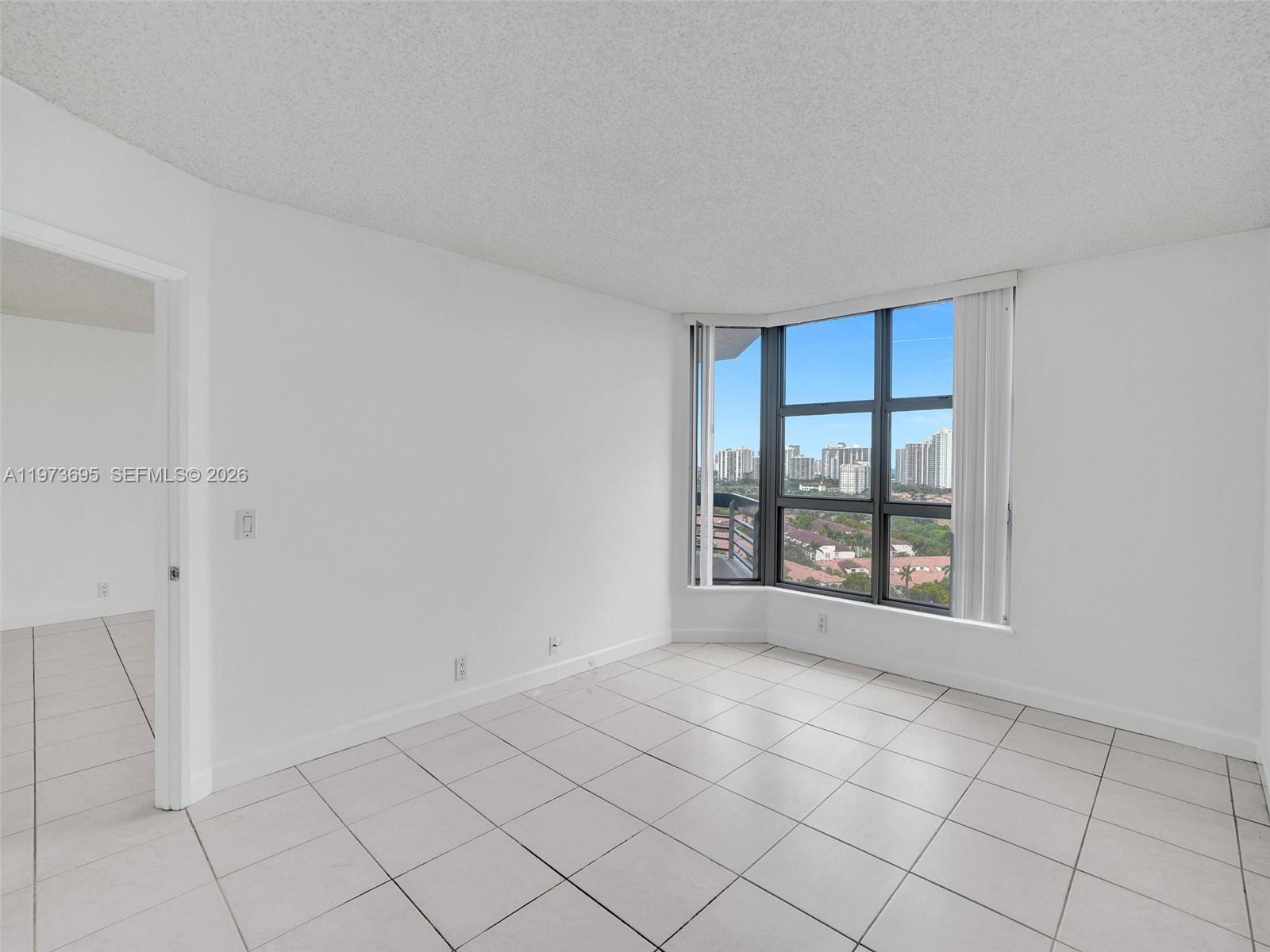 MYSTIC POINTE TOWER 600 C - Residential