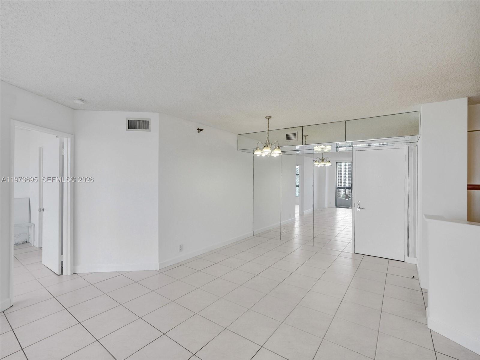 MYSTIC POINTE TOWER 600 C - Residential