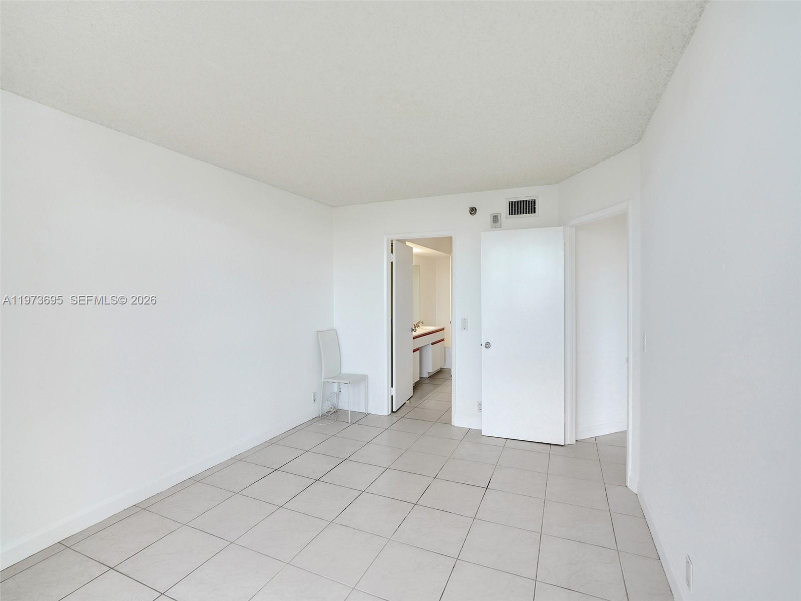 MYSTIC POINTE TOWER 600 C - Residential