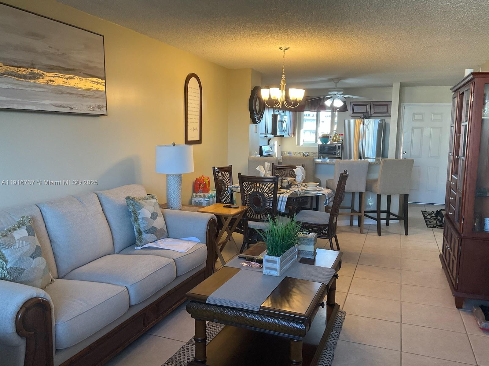 LAKESHORE AT UNIVERSITY P - Residential