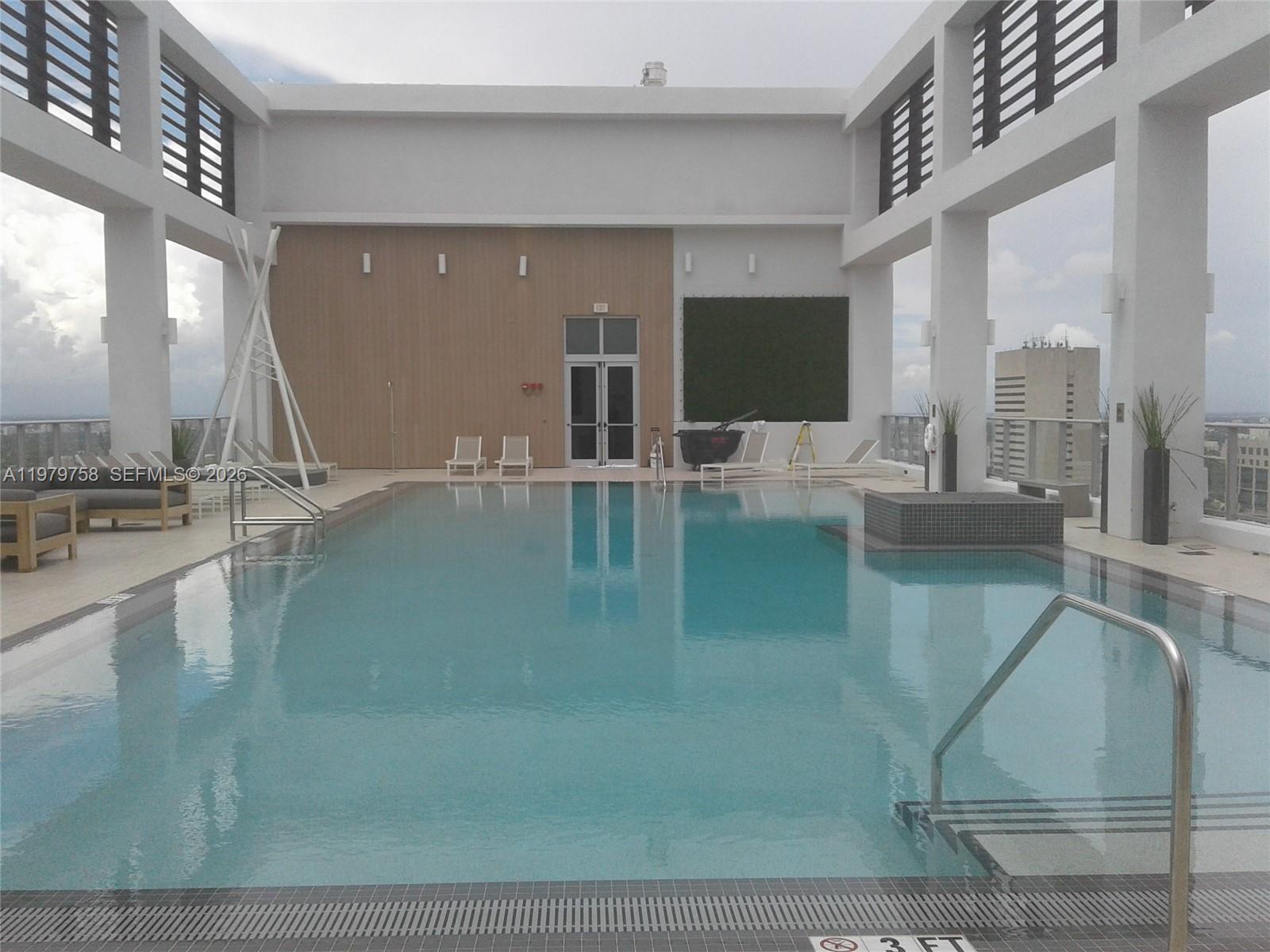 CENTRO CONDO - Residential Lease