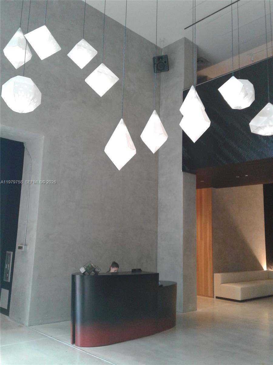 CENTRO CONDO - Residential Lease