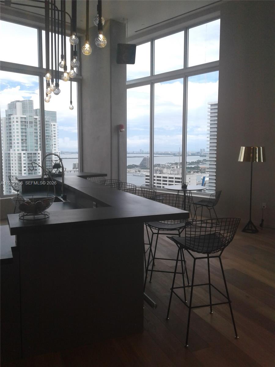 CENTRO CONDO - Residential Lease