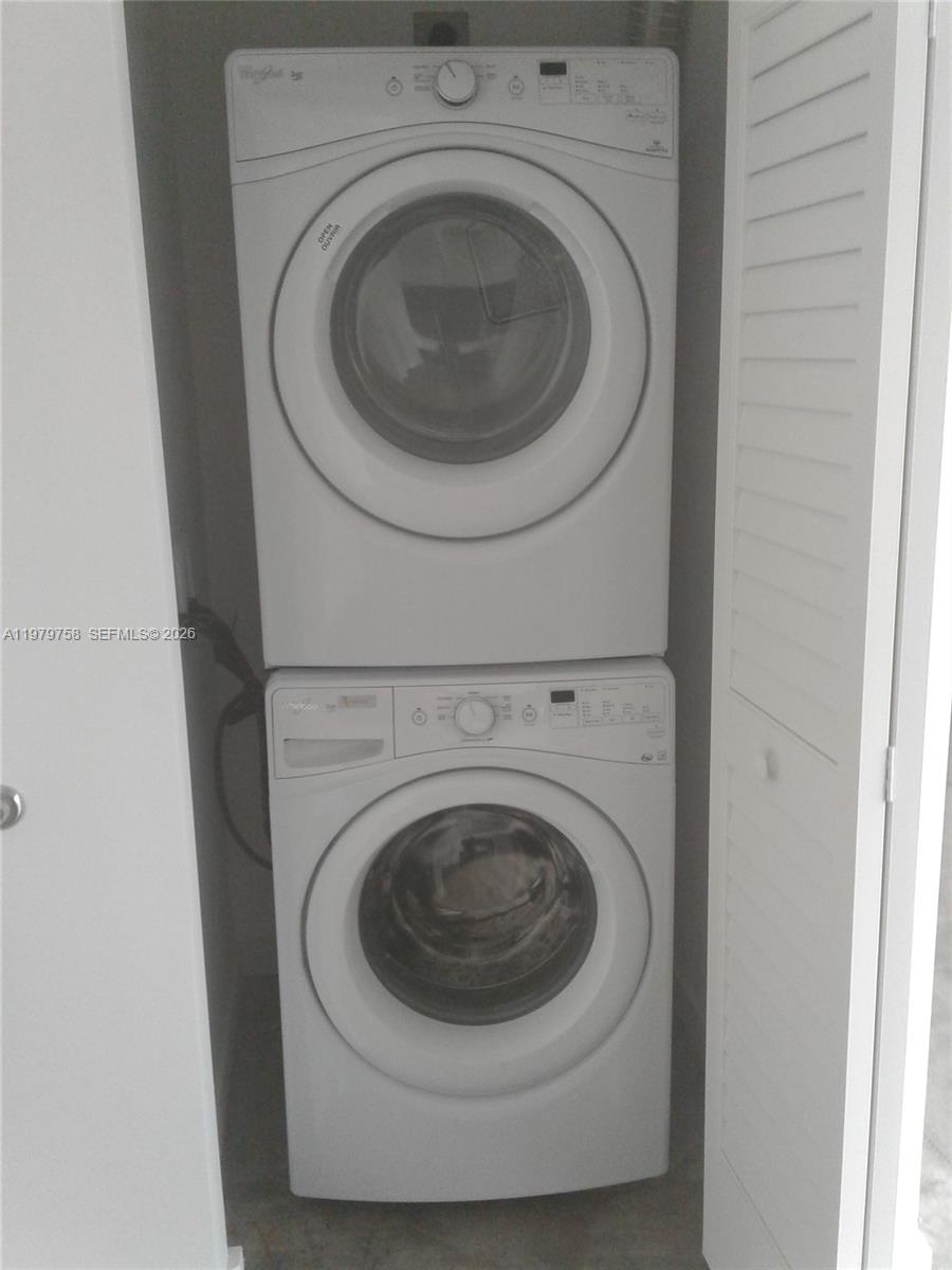 CENTRO CONDO - Residential Lease