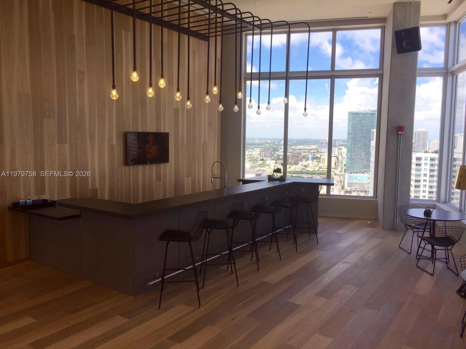 CENTRO CONDO - Residential Lease