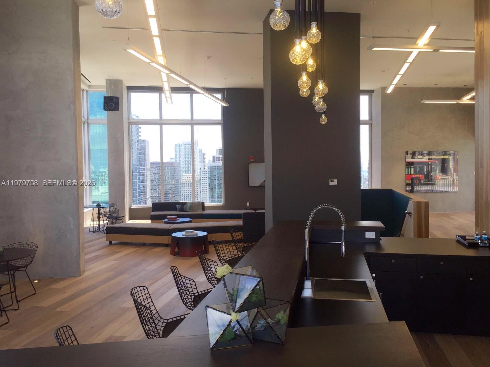 CENTRO CONDO - Residential Lease