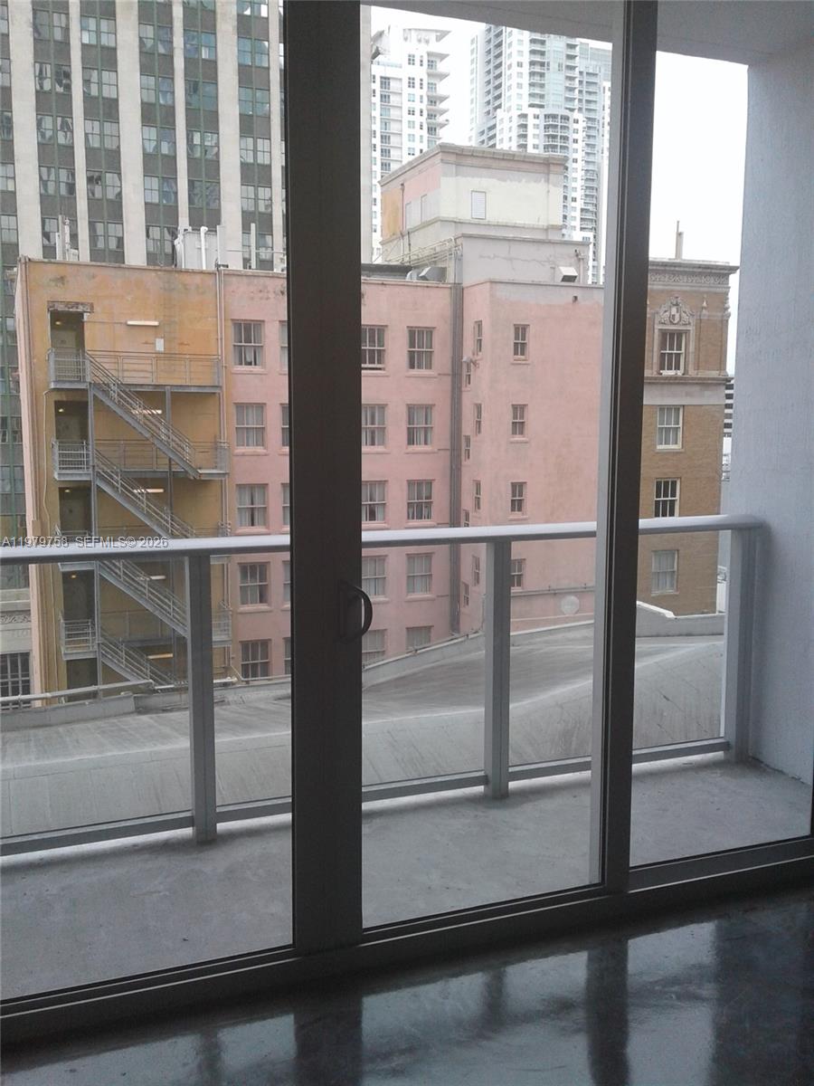 CENTRO CONDO - Residential Lease