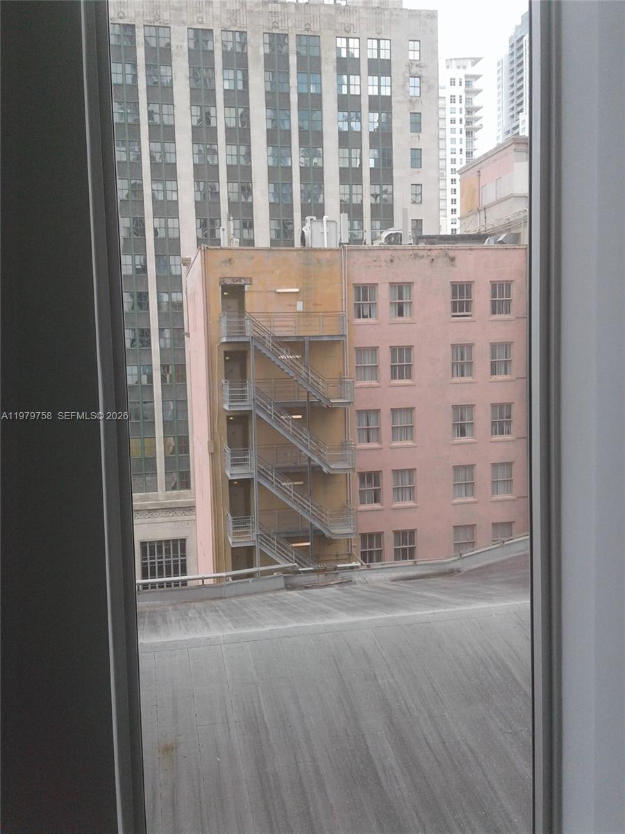 CENTRO CONDO - Residential Lease
